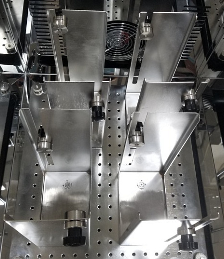 Зажим для 96-луночного планшета (глубоколун.), до 5 планшетов друг на друга, Labwit